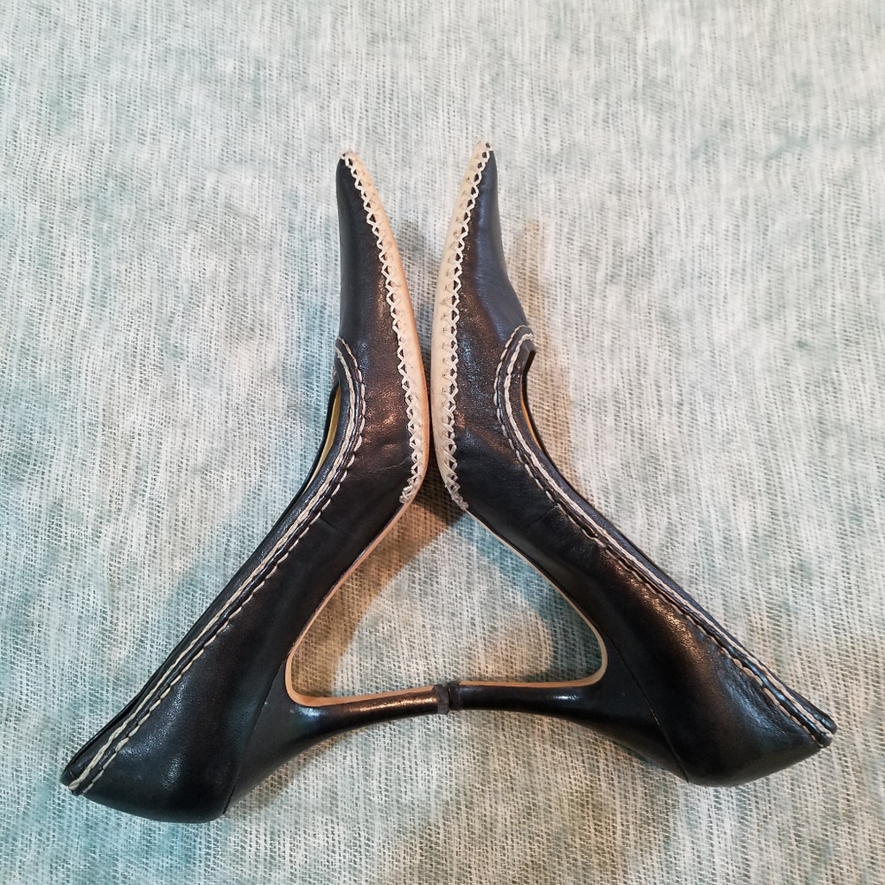 Tahari Alexandra High Heel Pump